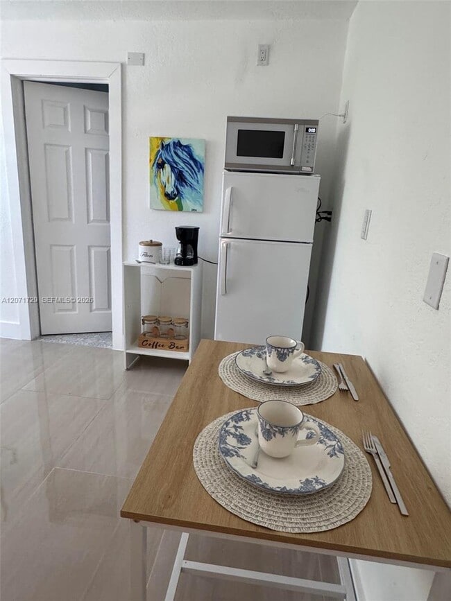 Foto del edificio - 9635 SW 16th St