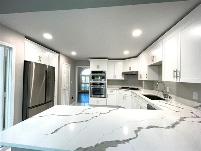 Building Photo - 11355 Vedrines Dr