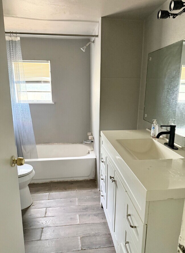 Foto del edificio - 1-Bed, 1-Bath Home