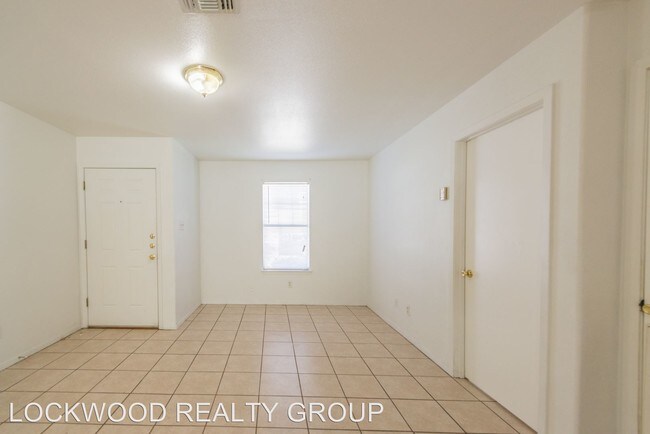 Building Photo - 1405 Donaldson Ave