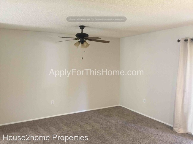 Building Photo - 3 br, 2 bath House - 1371 Amberlea Dr. E.