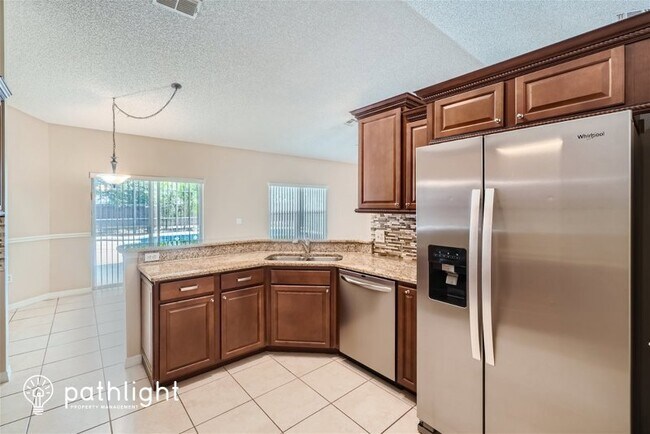 Foto del edificio - 5356 Harmony Place