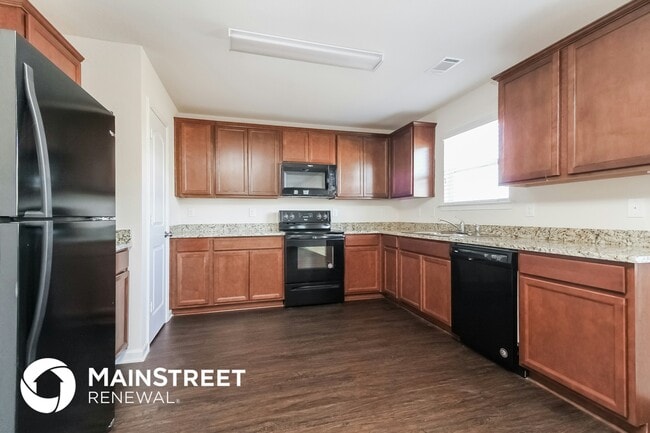 Building Photo - 2332 Bee Hive Dr