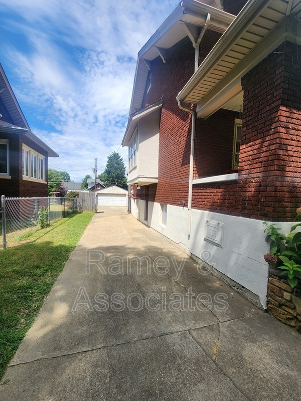 Photo - 831 Eastern Pkwy House