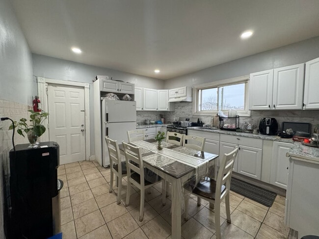 Foto del edificio - 82-84-84 Jasper St