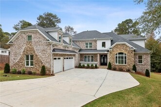 Building Photo - 3750 Robinson Rd NE
