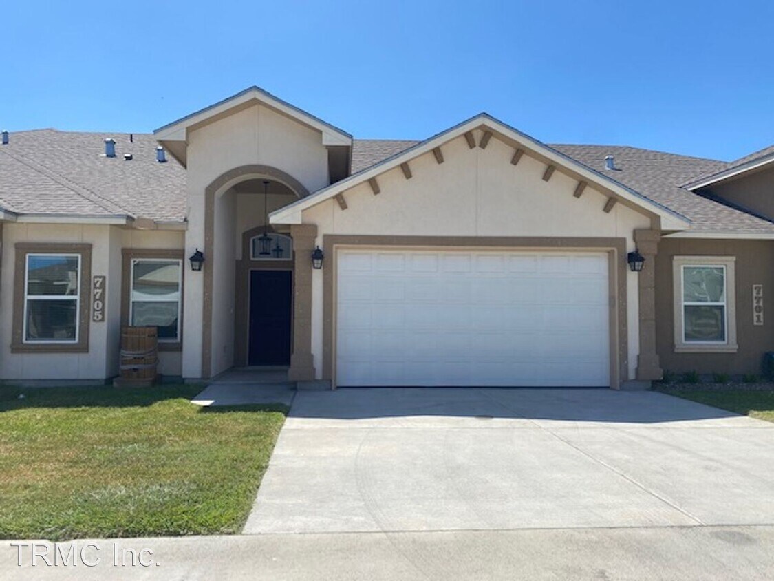 Primary Photo - 2 br, 2 bath House - 7705 NATHAN LANE CHIC...