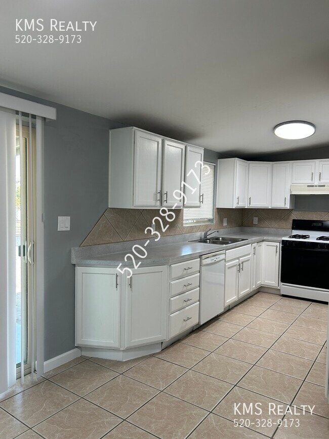 Foto del edificio - 3 Bed / 2 bath Home - OWNER/AGENT