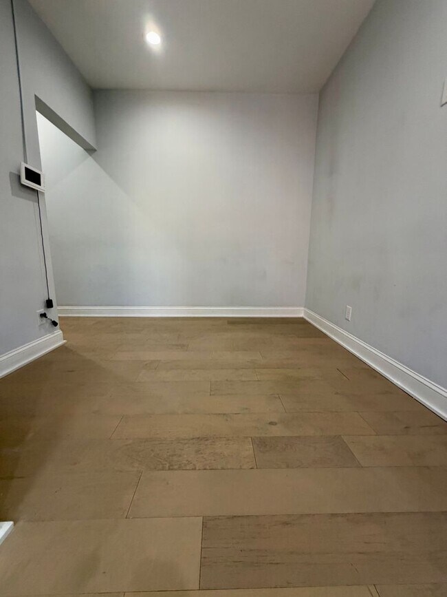 Foto del edificio - 1247 Snyder Ave