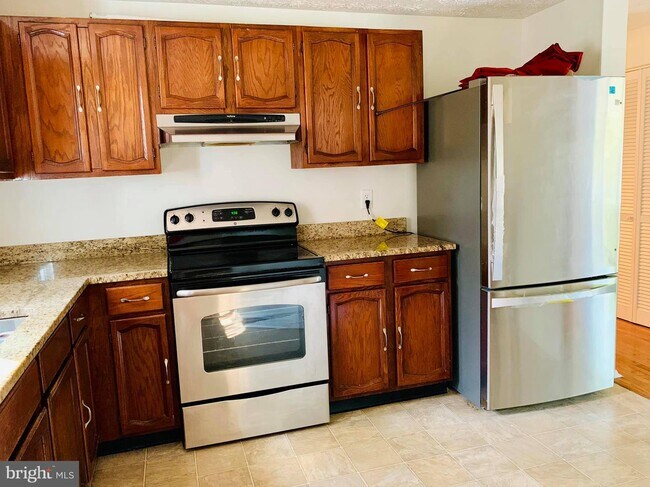 Foto del edificio - 120 Forest Ridge Dr