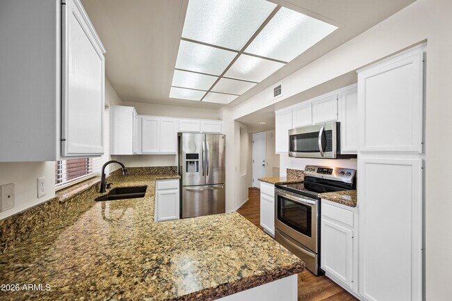 Foto del edificio - 14802 W Greystone Dr