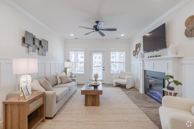 Interior Photo - Emerson At Commonwealth