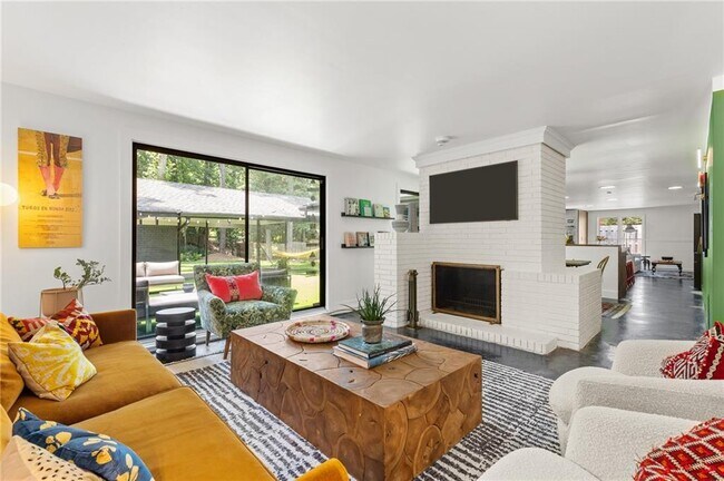 Foto del edificio - 3252 W Roxboro Rd NE