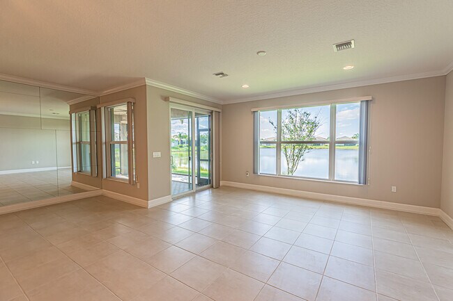 Building Photo - 11104 SW Carriage Hill Ln