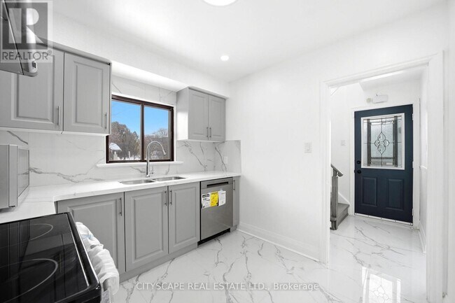 Building Photo - 759 Midland Ave