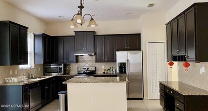Building Photo - 300 Candlebark Dr