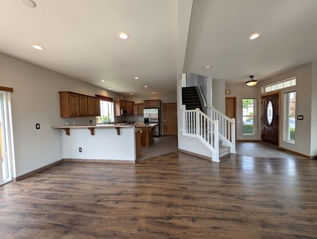 Building Photo - Spacious 4-Bedroom Corner Lot Home in Coyo...