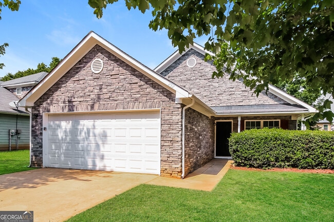 Building Photo - 292 Klinetop Dr