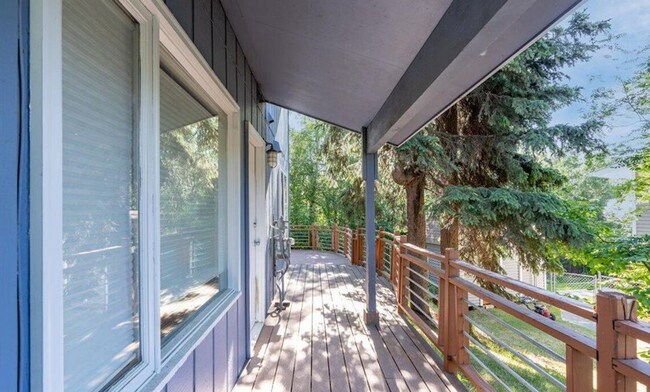Foto del edificio - Must See! Spacious 3 Bedroom SW Anchorage