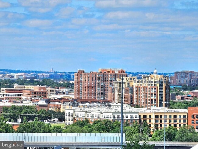 Building Photo - 2059 Huntington Ave