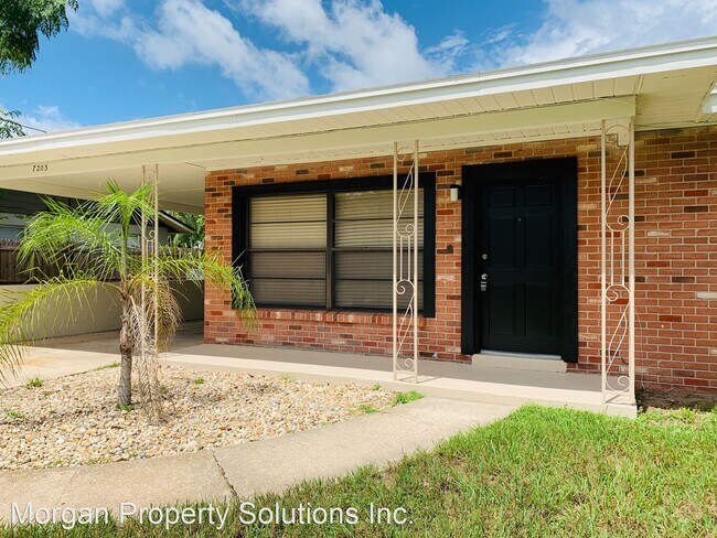 Foto del edificio - 3 br, 2 bath House - 7203 Lake Marsha Drive