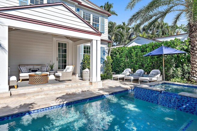 Foto del edificio - 360 Seaspray Ave