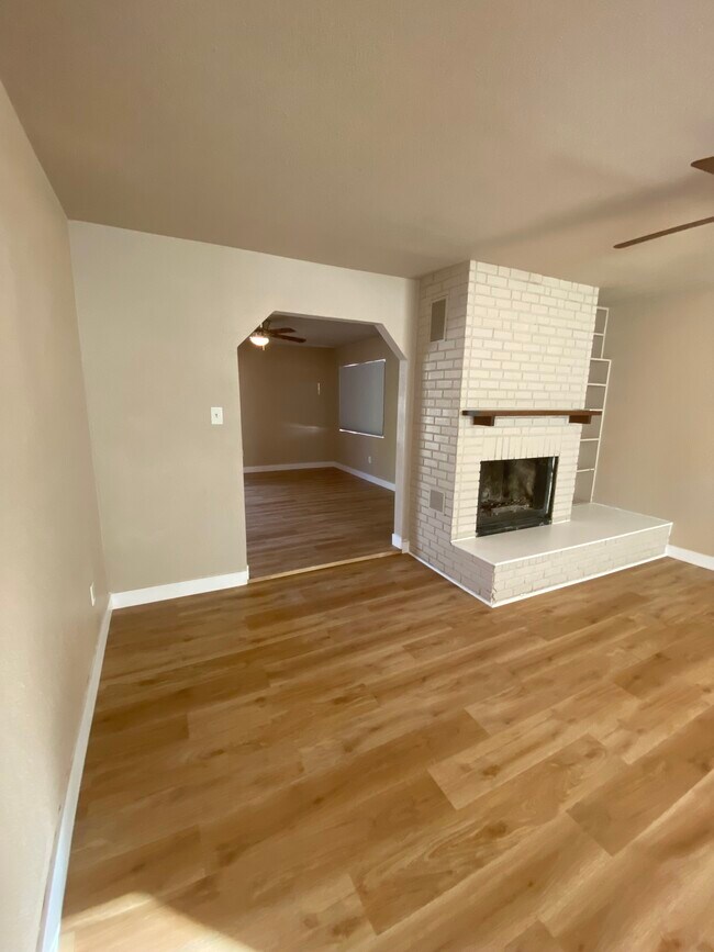 Building Photo - 5437 Edgerly Way