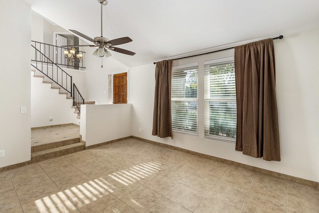 Building Photo - 4640 E Le Marche Ave