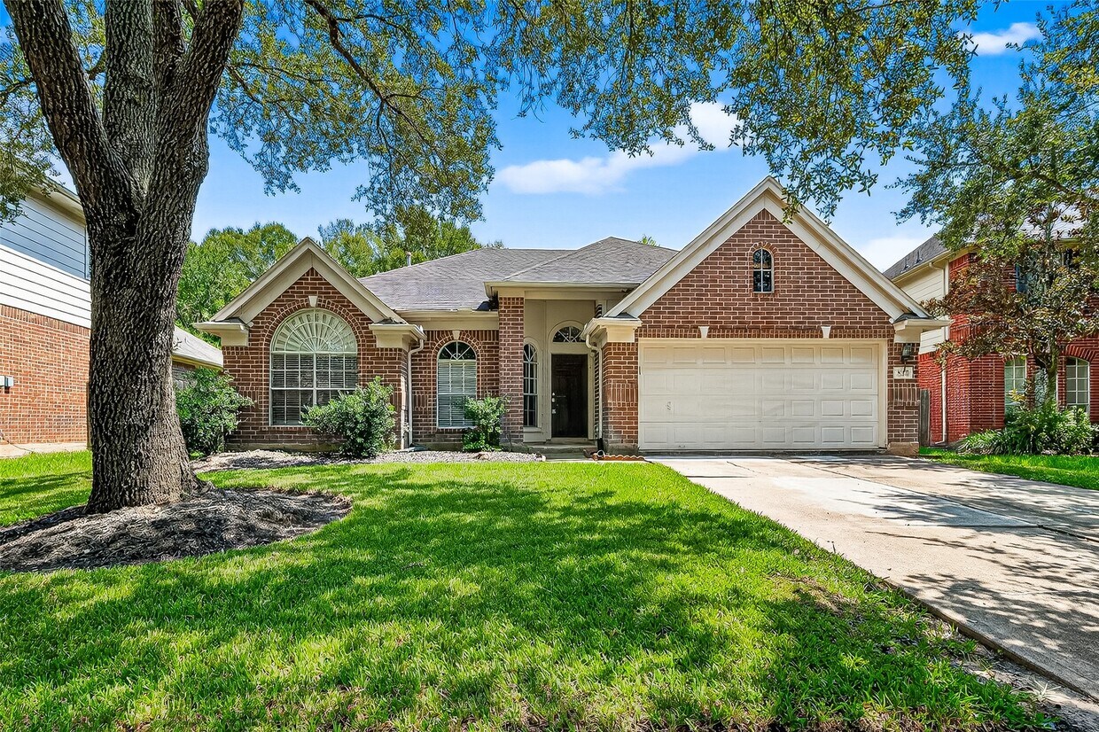 Foto principal - 815 Fairpark Ln
