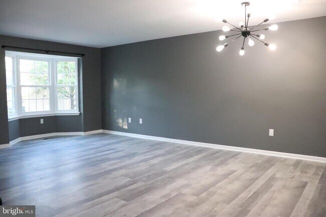Building Photo - 4815 Norfolk Ct