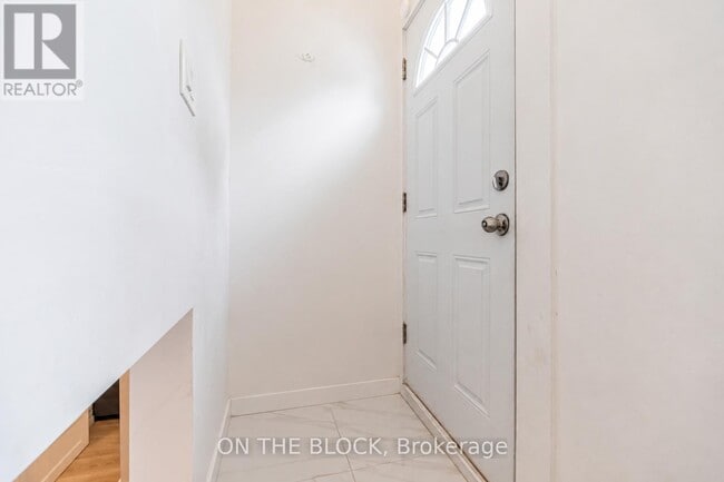 Building Photo - 34 Henley Crescent