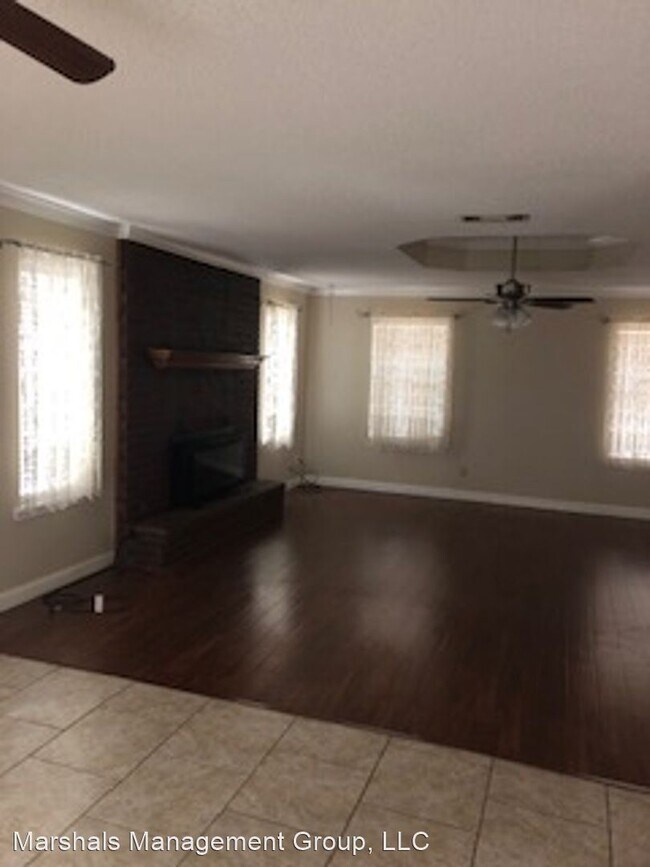 Building Photo - 3 br, 2 bath House - 2211 Breckenridge Ter...