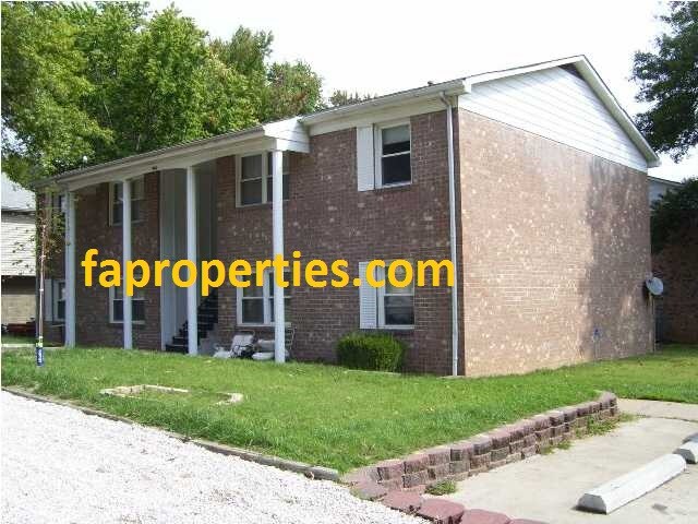 Primary Photo - 718 Village Ln