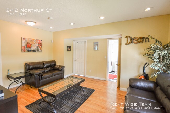 Building Photo - Private Bedroom fully furnished house share!