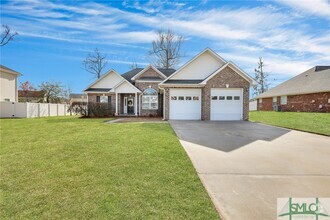 Building Photo - 720 English Oak Dr