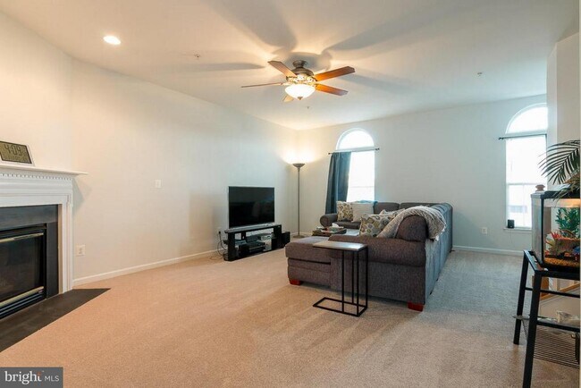 Foto del edificio - 1752 Theale Way
