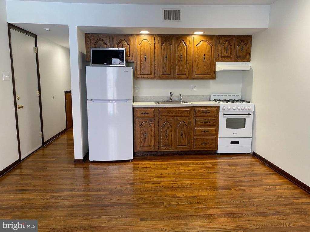 Foto principal - 1824 South St