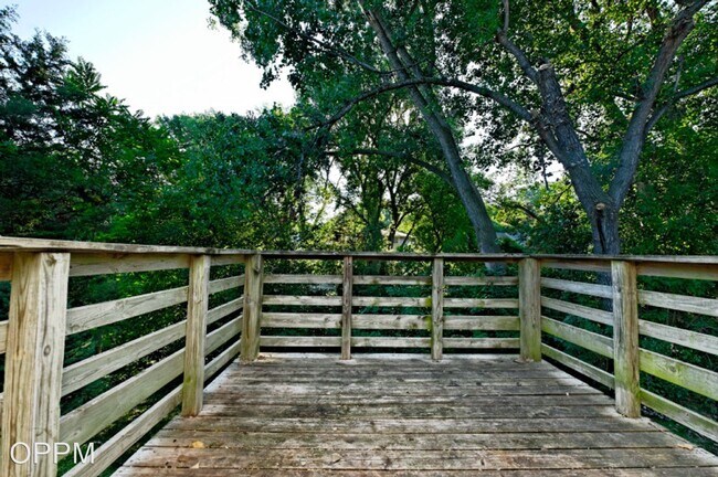 Foto del edificio - 3 br, 2 bath House - 6711 S. 135th Ave