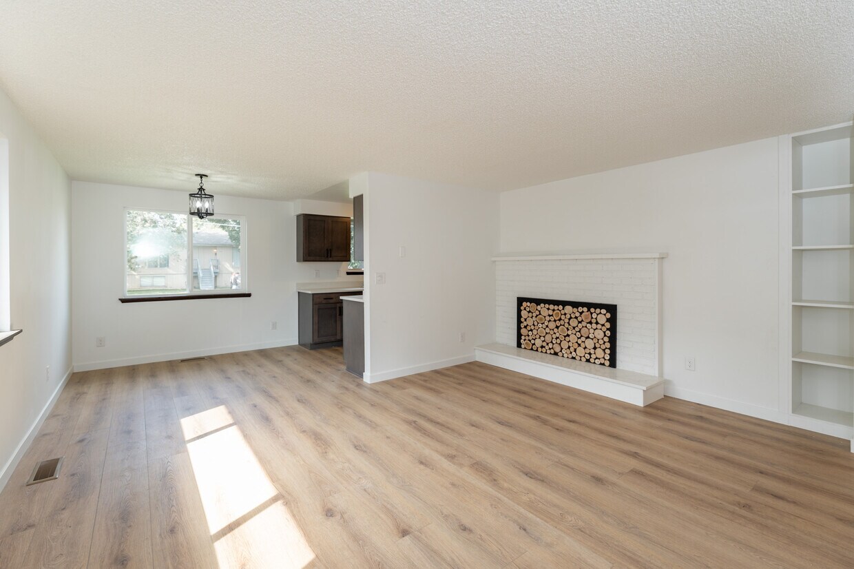 Foto principal - 512 E Longfellow Ave