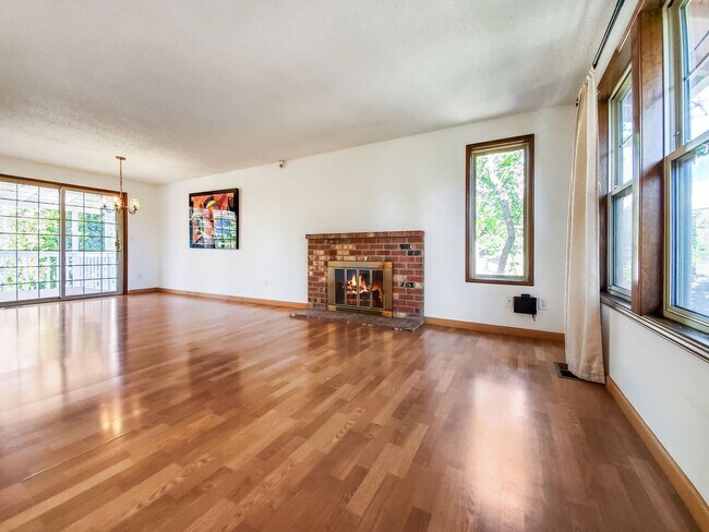 Foto del edificio - 1748 N 130th St