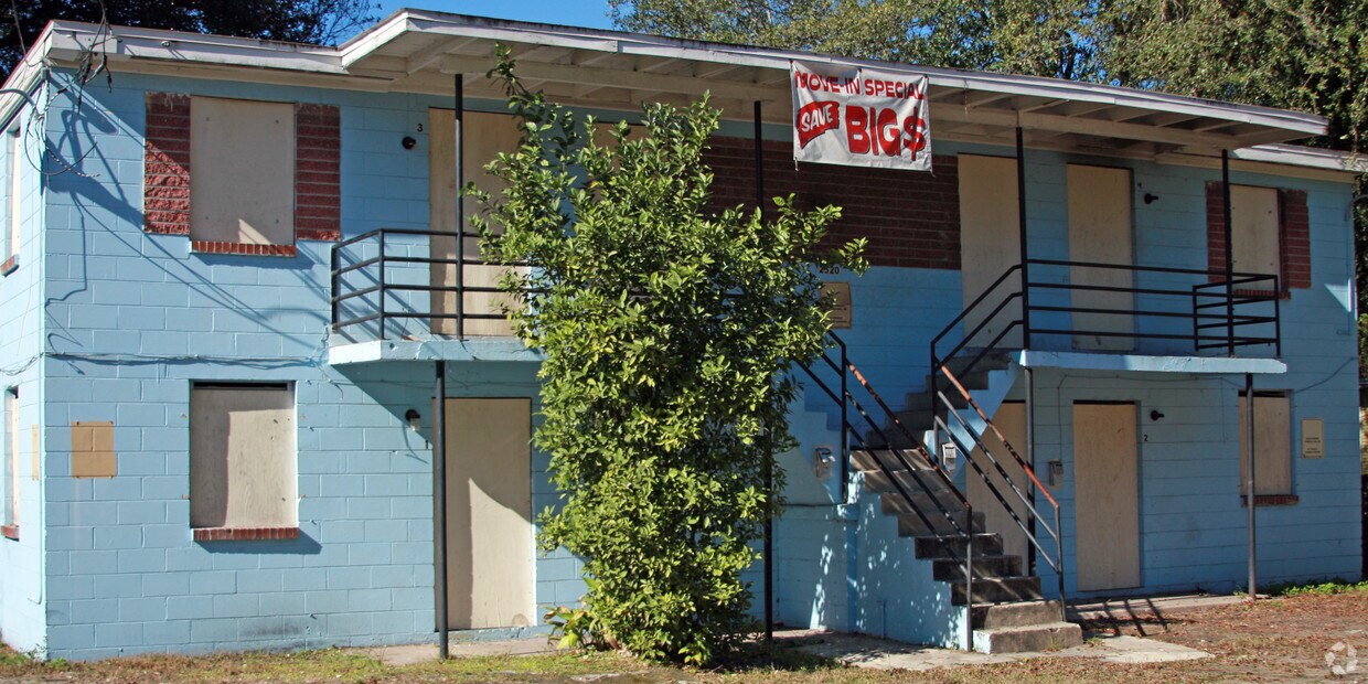 Building Photo - 2520 Teal St