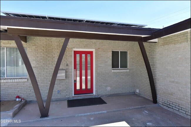 Foto del edificio - 4224 Hampshire Ln