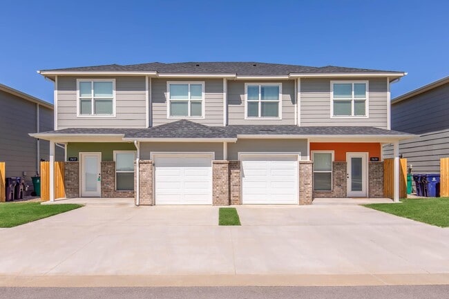 Building Photo - The Villas at Pennbrooke