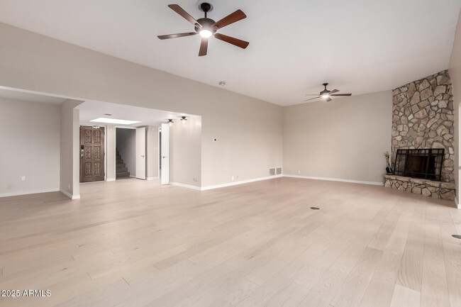 Building Photo - 5 Inner Cir