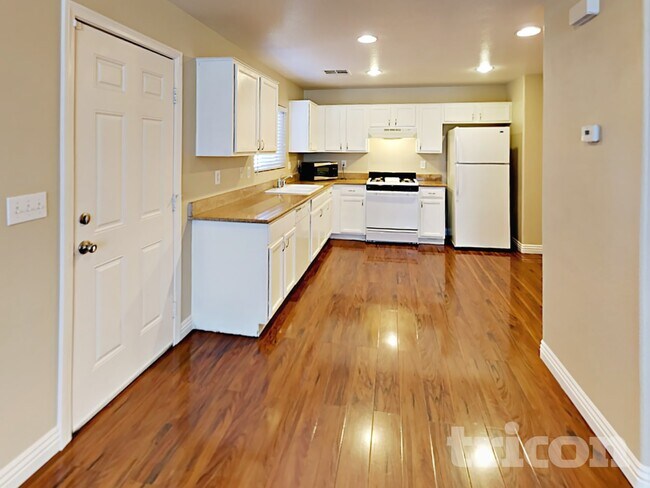 Foto del edificio - 5230 Shreve Ave