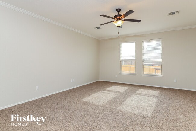 Foto del edificio - 273 Primrose Way