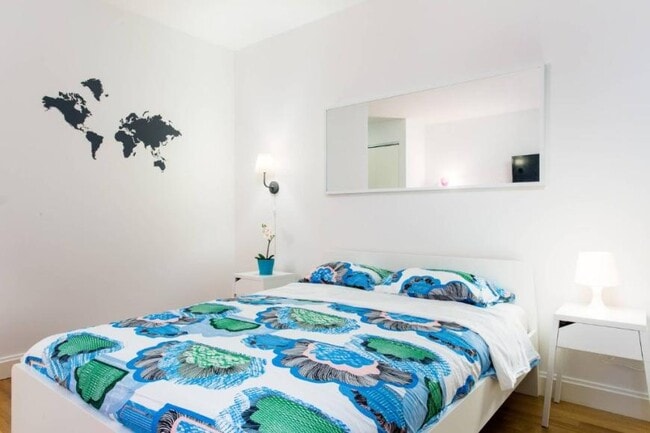 Building Photo - 2 bedroom in NEW YORK NY 10004