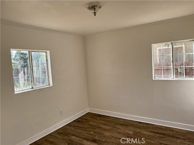 Foto del edificio - 4666 Park Ave