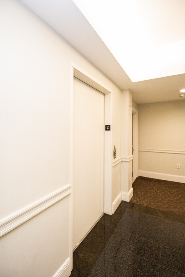 Foto del edificio - 1387 Washington St