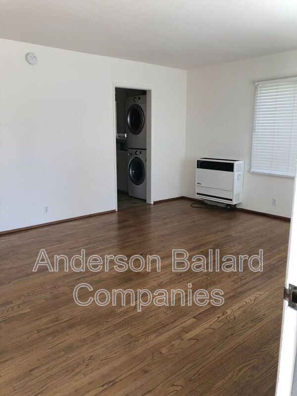 Foto del edificio - 6706 Pickering Ave